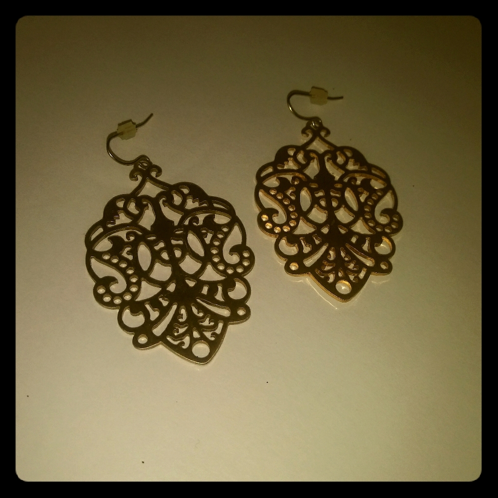 Gold earrings